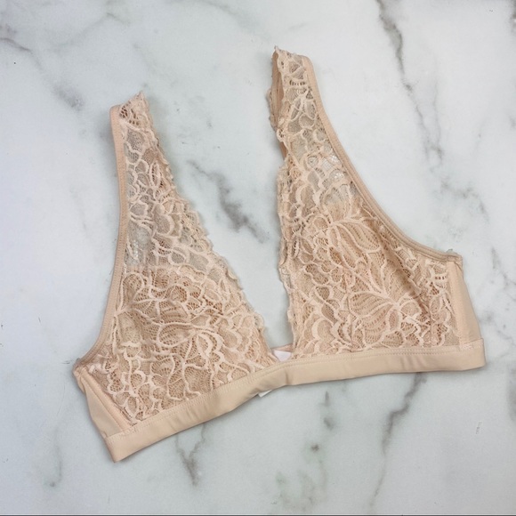 Xhilaration Other - Xhilaration light pink lace plunge bralette